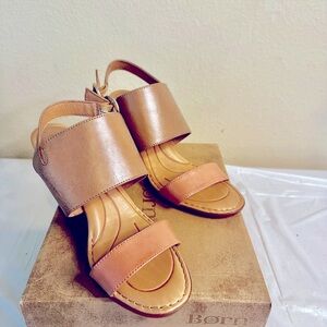 Born Women's Brown and Tan Sandals